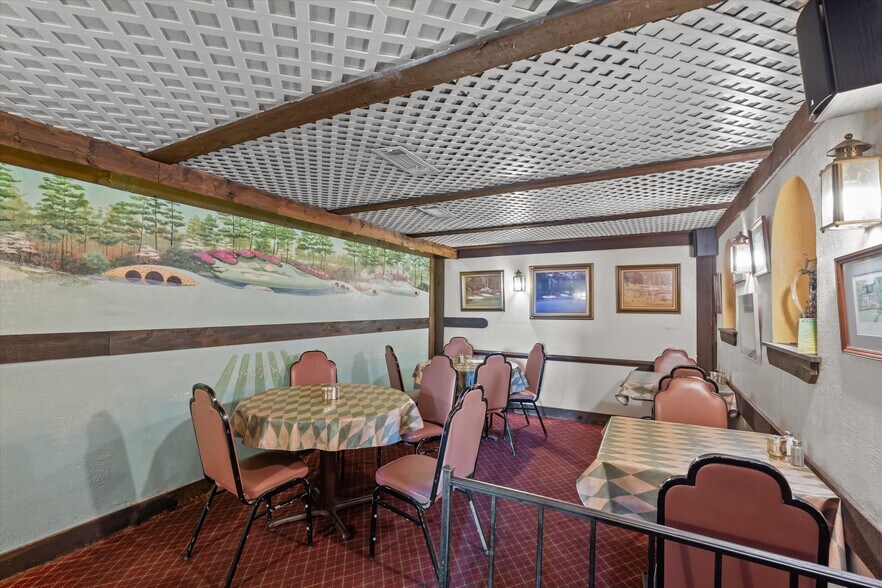 More Photos Of 3044 Deans Bridge Rd, Augusta Restaurant For Sale