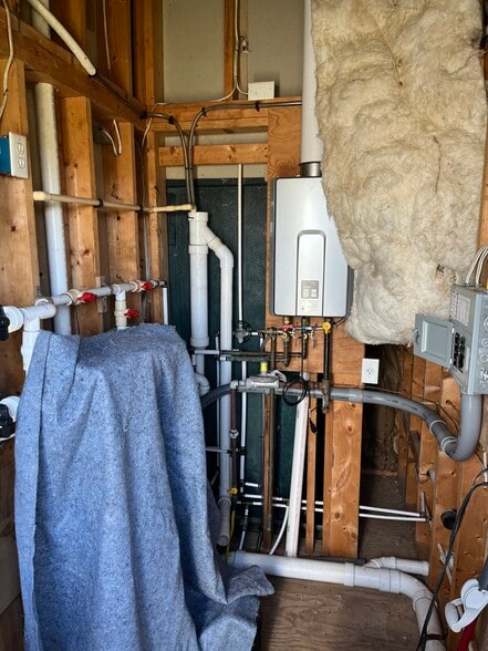 More Photos Of 5996 Augustine Herman Hwy, Cecilton Land For Lease