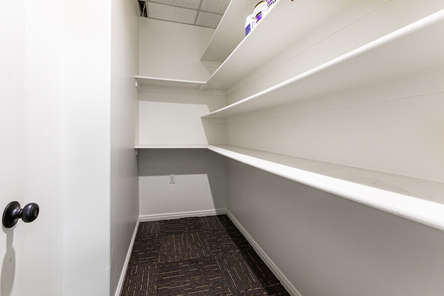 More Photos Of 4116 W 5800 N, Mountain Green Light Manufacturing For Lease