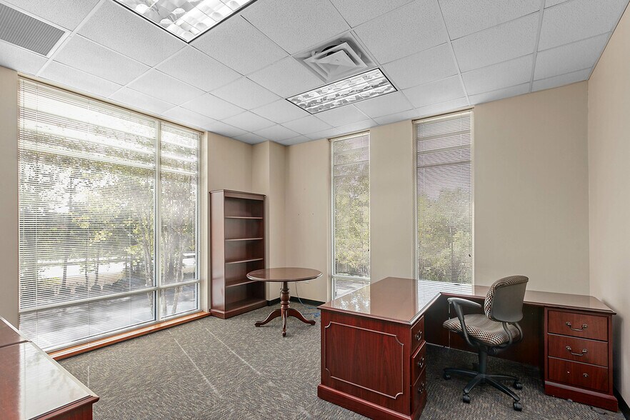 More Photos Of 3101 Sessions Rd, Tallahassee Office For Lease