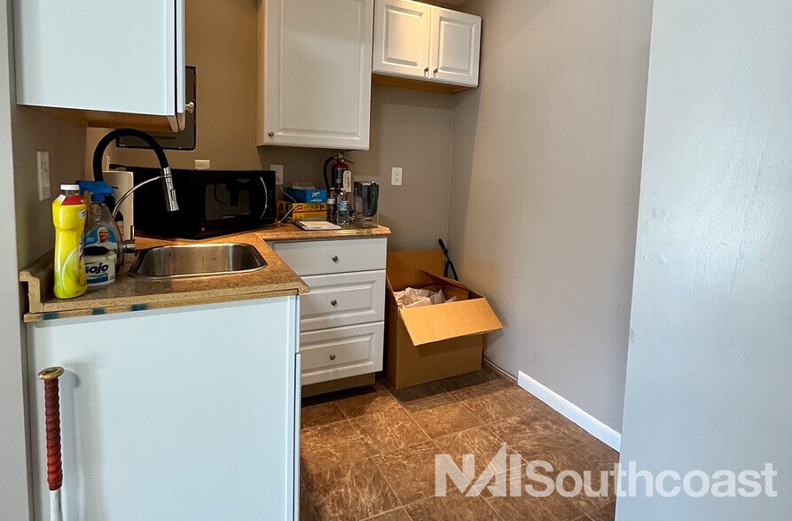 13601396 SE Huffman Rd, Port Saint Lucie, FL 34952 Warehouse For