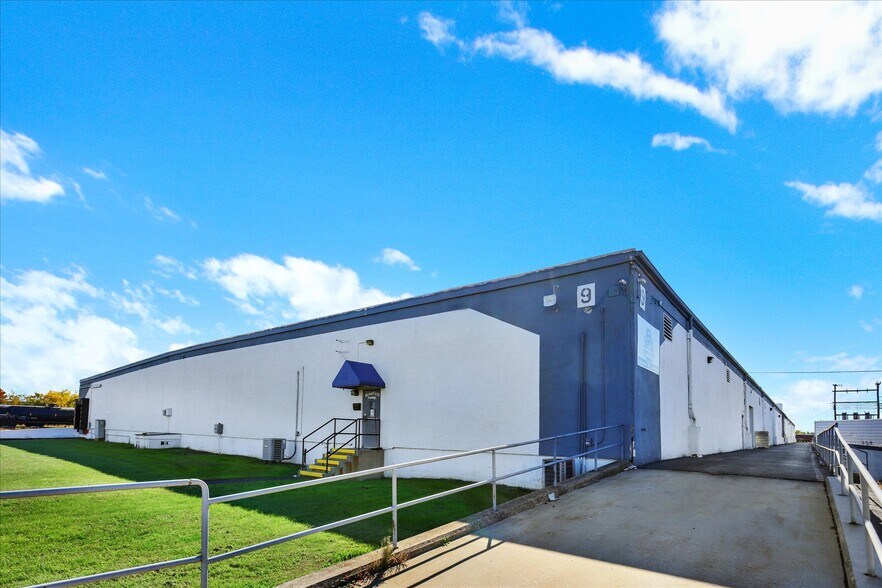 More Photos Of 5118 Innovation Way, Chambersburg Warehouse For Lease
