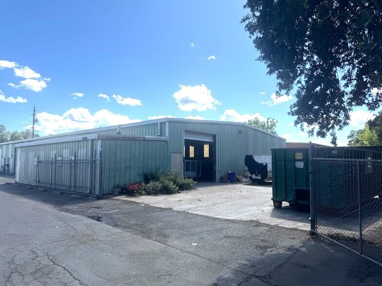 More Photos Of 2206-2214 Rice Ave, West Sacramento Warehouse For Lease