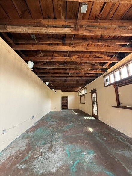 More Photos Of 2244 Logan Ave, San Diego Storefront For Lease
