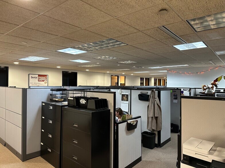 More Photos Of 500 Craig Rd, Manalapan Township Office For Lease
