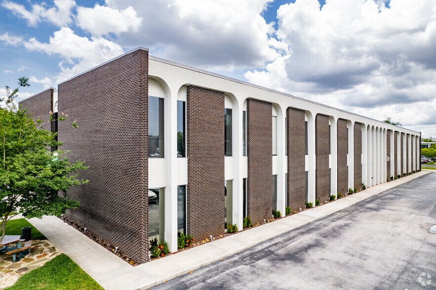 Primary Photo Of 1001 Executive Center Dr, Orlando Office For Lease