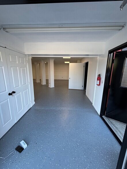 More Photos Of 77 Lawless Rd, Morgantown Warehouse For Lease