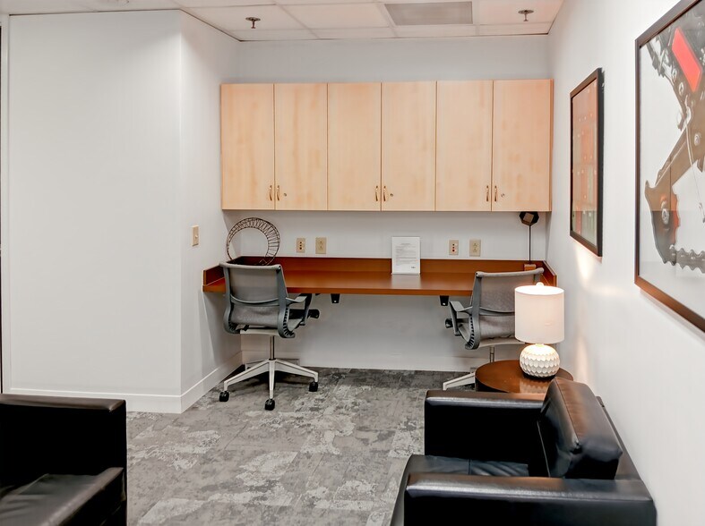 More Photos Of 3200 West End Ave, Nashville Coworking Space