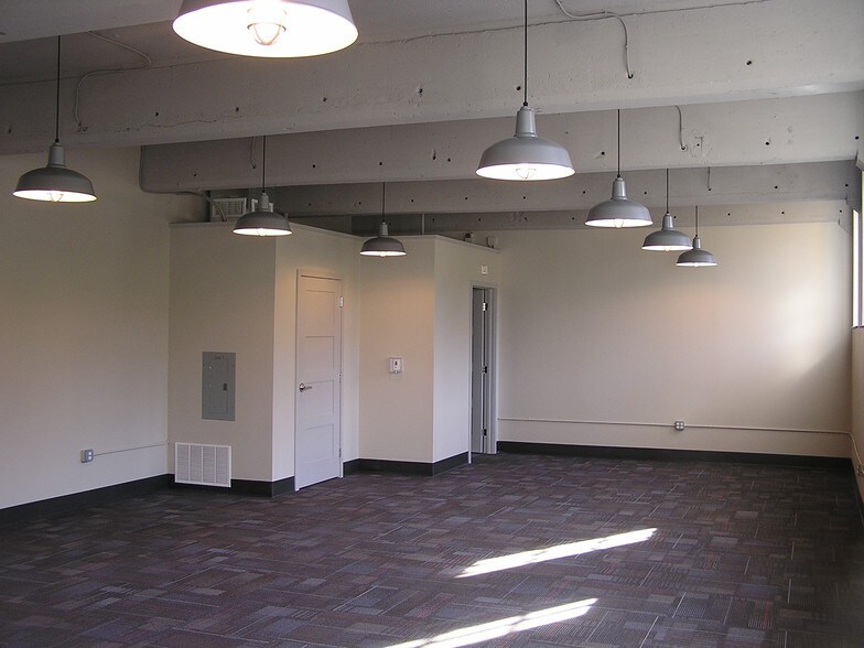 More Photos Of 215 E Main St, Vernon Apartments For Lease