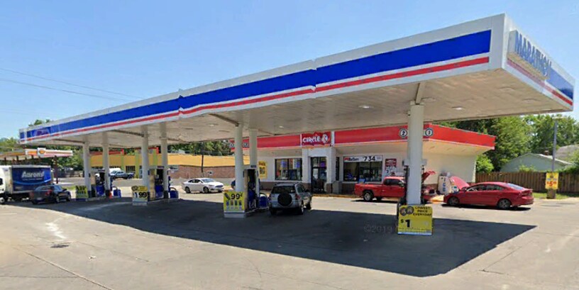 Primary Photo Of 1141 E Wood St, Decatur Service Station For Sale