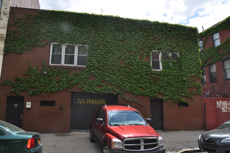 Primary Photo Of 434 W 154th St, New York Flex For Lease