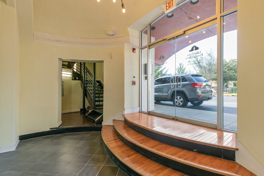 More Photos Of 119-123 E Broad St, Richmond Apartments For Sale