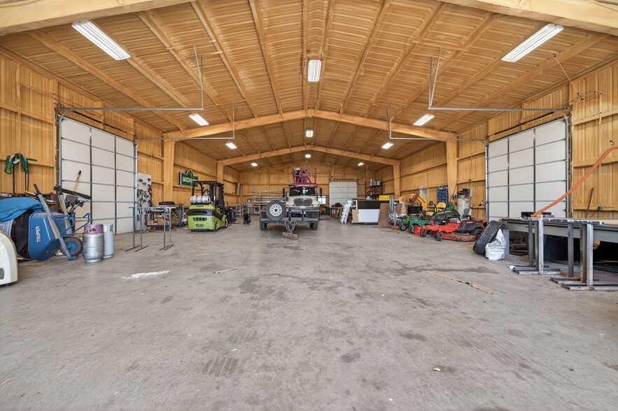 More Photos Of 15377 N Highway 34, Terrell Flex For Sale