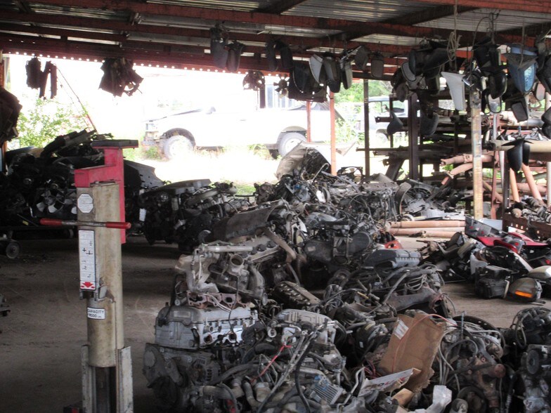 More Photos Of 2211 State Highway 69 S, Greenville Auto Repair For Lease