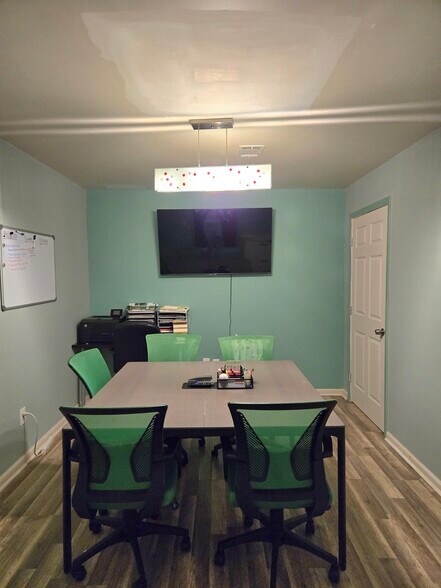 More Photos Of 1602 Cleveland Ave, Atlanta Storefront For Sale