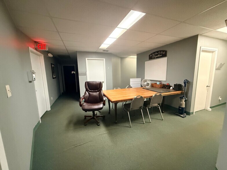 More Photos Of 700-702 E Cherokee St, Jacksonville Flex For Sale