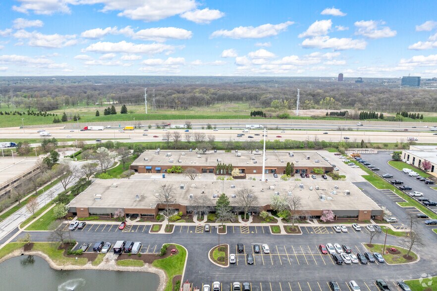 More Photos Of 2600 Warrenville Rd, Downers Grove Office For Lease