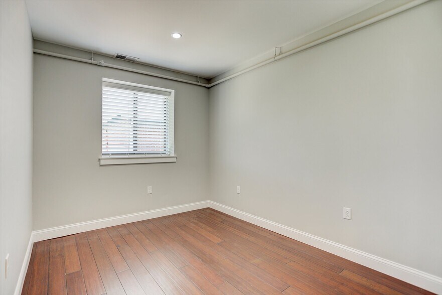 More Photos Of 218 W Main St, Urbana Office For Sale