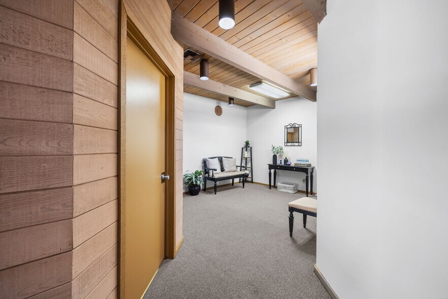 More Photos Of 630-640 S Glassell St, Orange Office For Sale