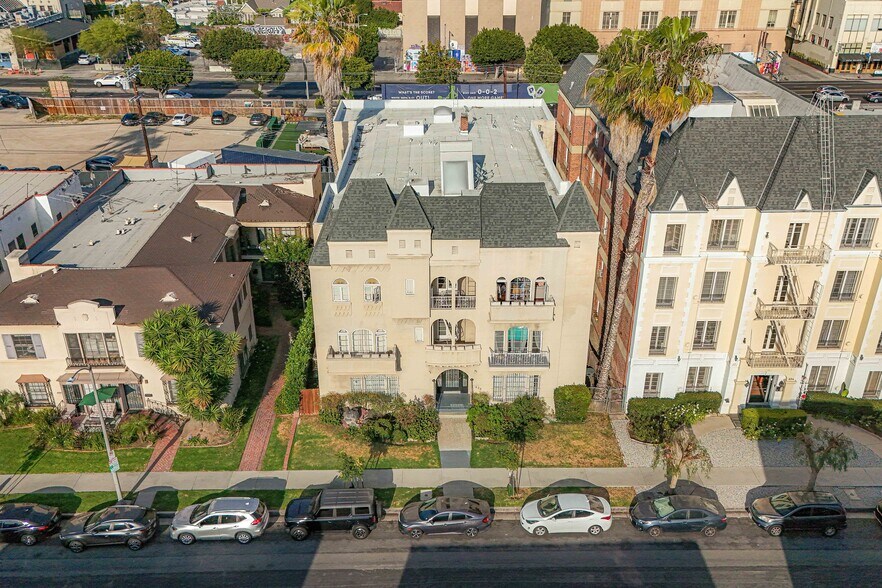 More Photos Of 650 S Detroit St, Los Angeles Apartments For Sale
