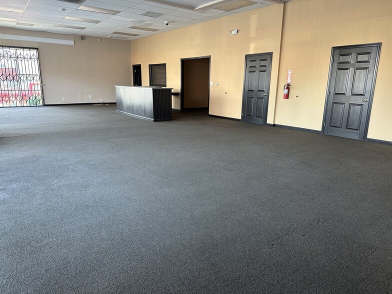 More Photos Of 305 W Arbor Vitae St, Inglewood Unknown For Lease