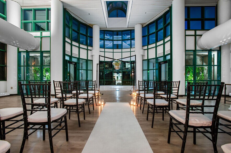 More Photos Of 1000 Northbrook Dr, Trevose Office For Sale