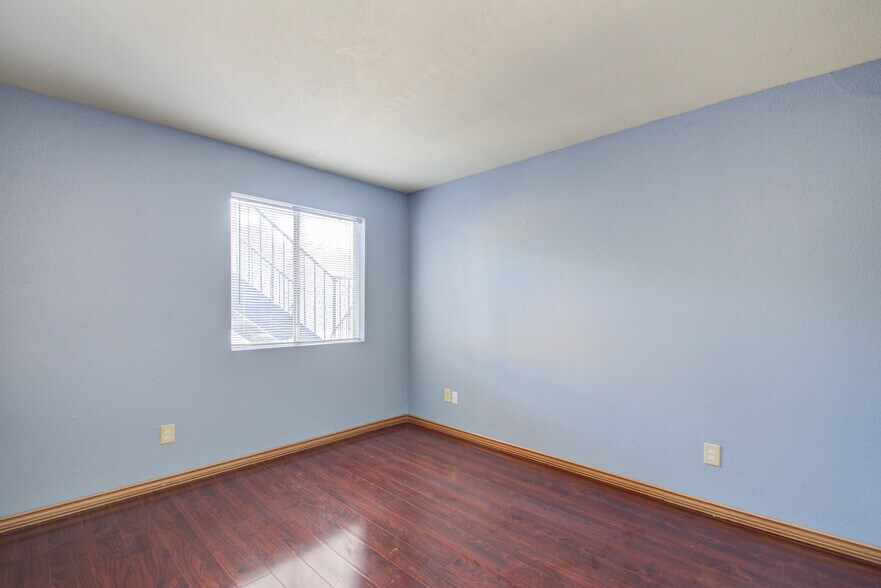 More Photos Of 12506 Ashford Meadow Dr, Houston Apartments For Sale