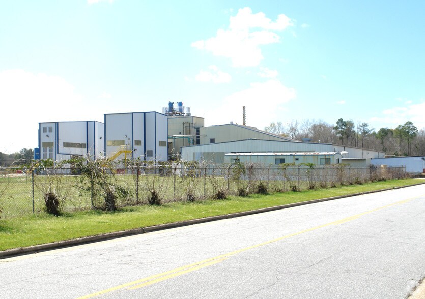 More Photos Of 6906 Dixie St, Columbus Industrial For Sale