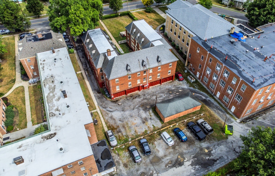 More Photos Of 1712 Grandin Rd SW, Roanoke Multifamily For Sale