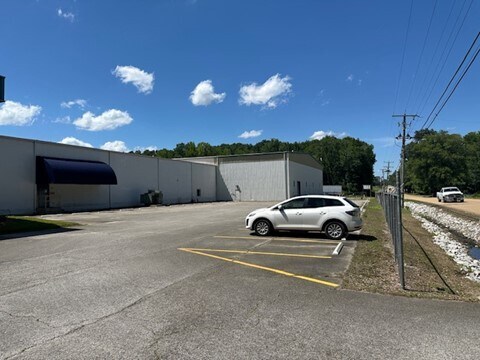 More Photos Of 1867 S Veterans Memorial Blvd, Tupelo Manufacturing For Lease