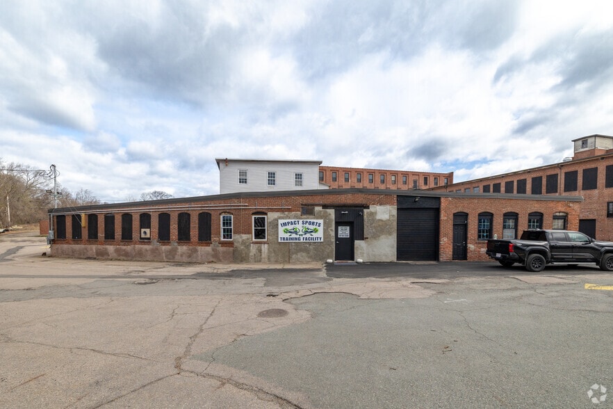 More Photos Of 61 Endicott St, Norwood Flex For Lease