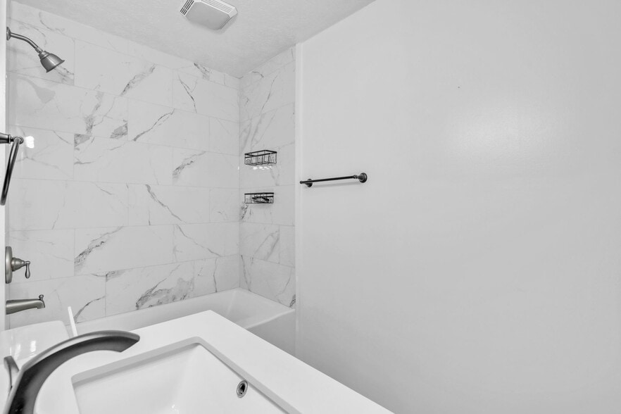 More Photos Of 4700 Upchurch Rd, Knoxville Apartments For Sale