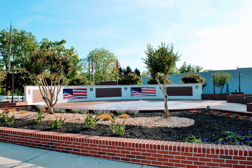 More Photos Of 6003 Main St, Lula Storefront Retail Office For Sale
