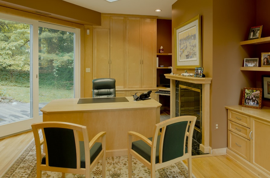 More Photos Of 10829 Falls Rd, Lutherville Timonium Office For Sale