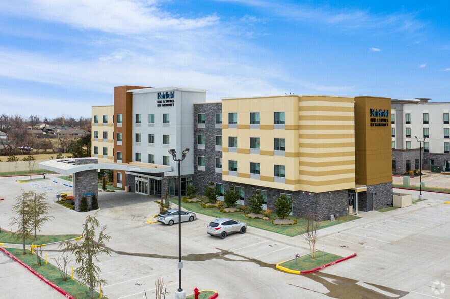 Primary Photo Of 1501 Domino Dr, El Reno Hotel For Sale
