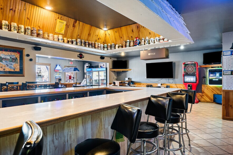 More Photos Of 2 Hays Blvd, Pine Haven Restaurant For Sale