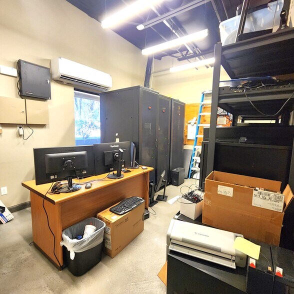 More Photos Of 817 NE 63rd St, Oklahoma City Office For Sale