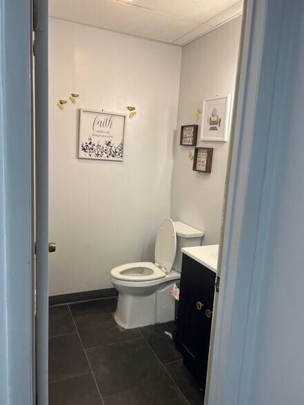 More Photos Of 1425 S University Ave, Little Rock Medical For Sale