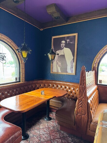 More Photos Of 2490 Fair St, Chico Restaurant For Lease