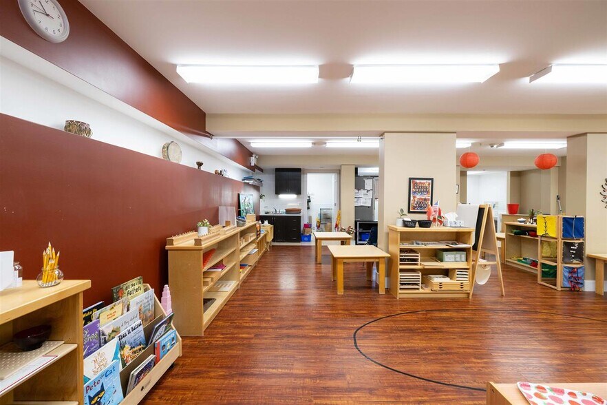 More Photos Of 4355 Granville St, Vancouver Schools For Sale