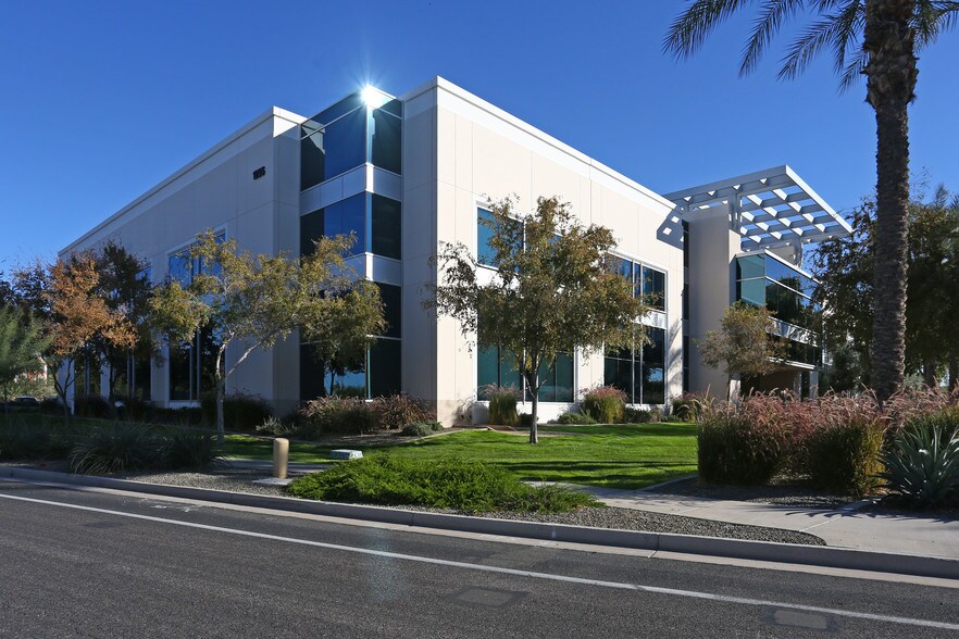 More Photos Of 1255 S Spectrum Blvd, Chandler Office For Sale
