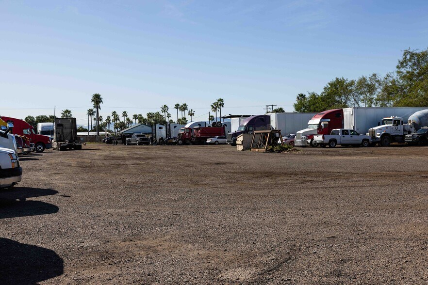More Photos Of 5732 W Maryland Ave, Glendale Truck Terminal For Sale