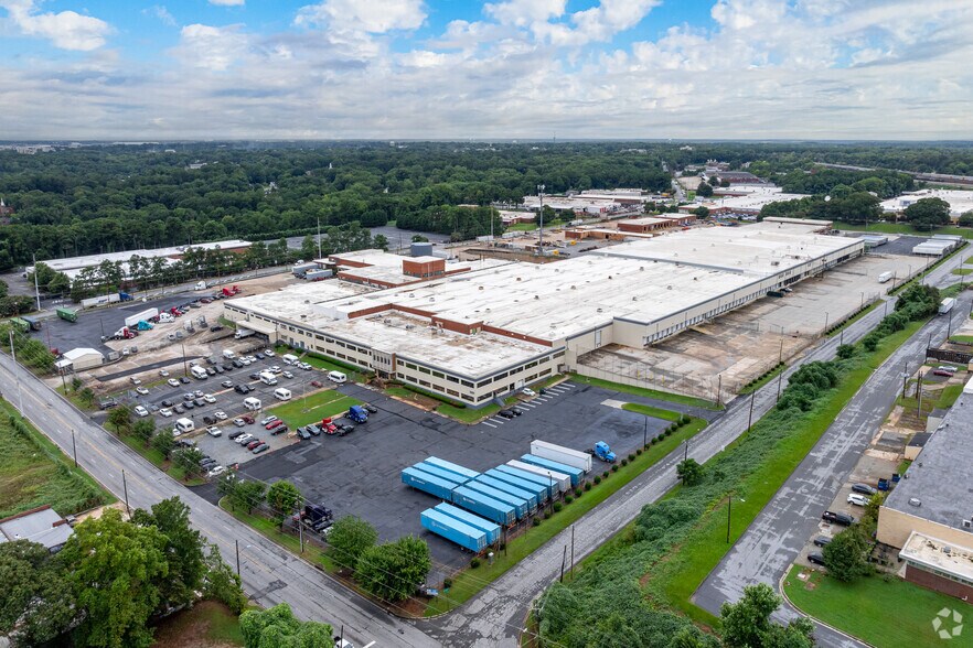 More Photos Of 2251 Sylvan Rd, East Point Warehouse For Lease