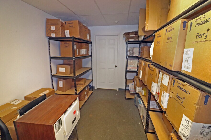 More Photos Of 1107 Lowry Ave, Jeannette Storefront For Sale