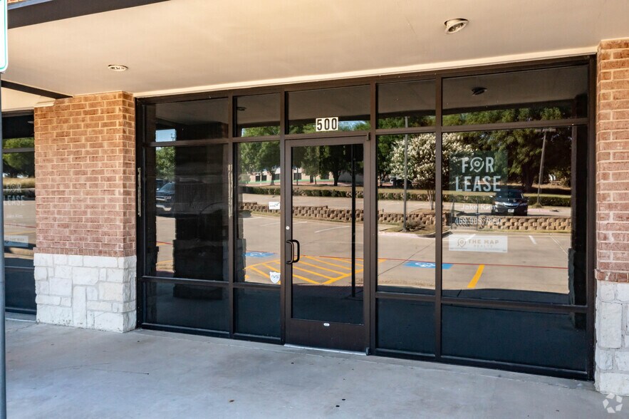 More Photos Of 2585 MacArthur Blvd, Lewisville Storefront Retail Office For Lease