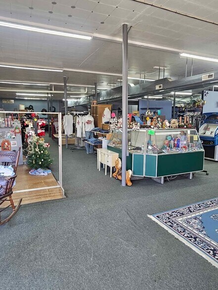 More Photos Of 3515 Main St, Exmore Storefront Retail Office For Sale