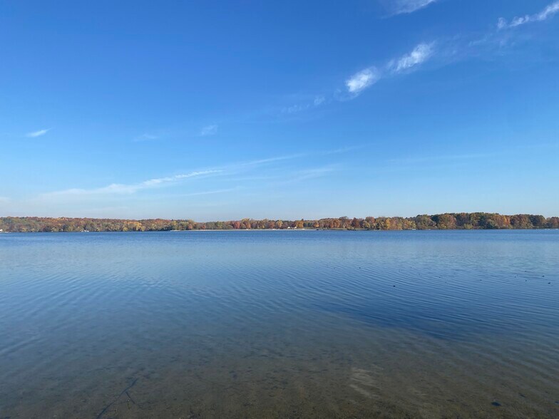 More Photos Of 8230 Highland Rd, White Lake Hotel For Sale