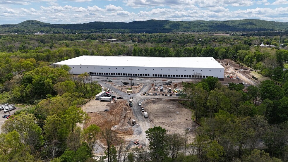 More Photos Of 120 Manunka Chunk Road, Belvidere Distribution For Lease