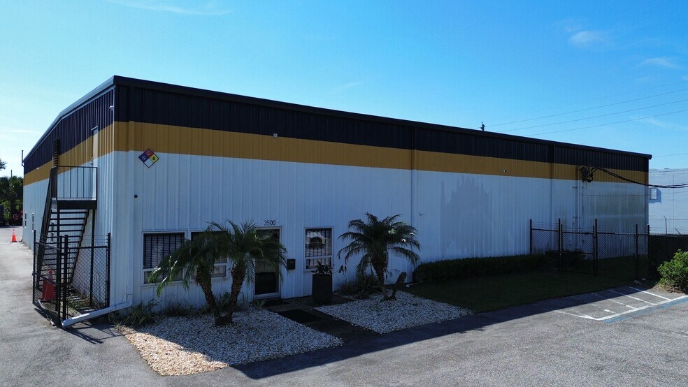 More Photos Of 3500 Silver Star Rd, Orlando Warehouse For Lease