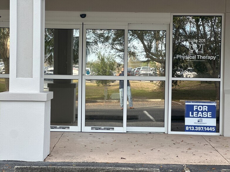 More Photos Of 4937 Clark Rd, Sarasota Medical For Lease